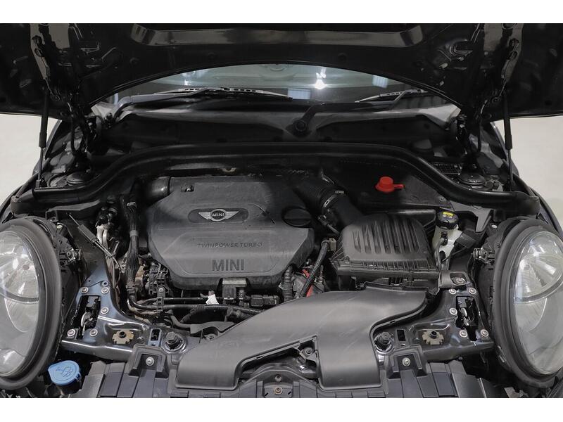 MINI Hatch 2.0 Cooper SD Auto 6Spd Euro 6 (s/s) 5dr - U102