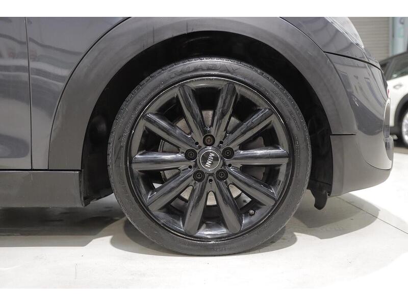 MINI Hatch 2.0 Cooper SD Auto 6Spd Euro 6 (s/s) 5dr - U102