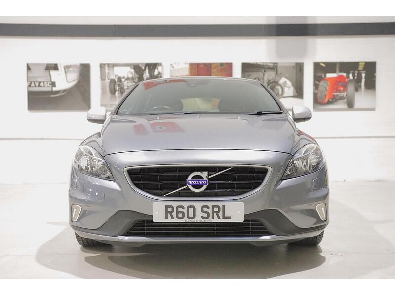 Volvo V40 V40 2.0 T2 R-Design Nav Euro 6 (s/s) 5dr - U11