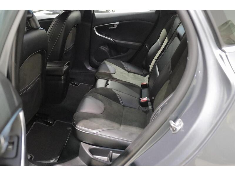 Volvo V40 V40 2.0 T2 R-Design Nav Euro 6 (s/s) 5dr - U11