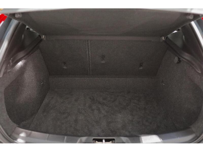 Volvo V40 V40 2.0 T2 R-Design Nav Euro 6 (s/s) 5dr - U11