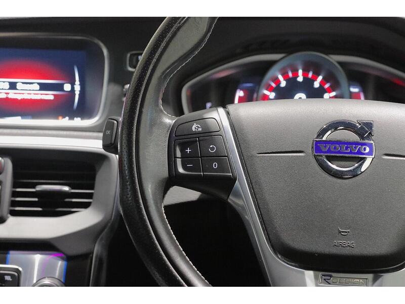 Volvo V40 V40 2.0 T2 R-Design Nav Euro 6 (s/s) 5dr - U11