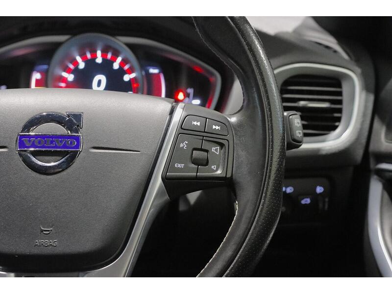 Volvo V40 V40 2.0 T2 R-Design Nav Euro 6 (s/s) 5dr - U11