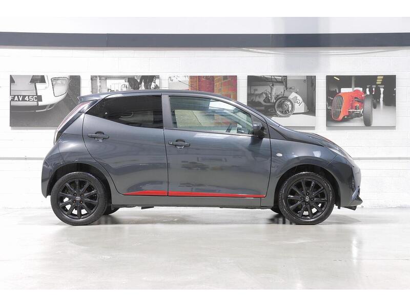 Toyota AYGO 1.0 VVT-i x-press Euro 6 5dr - U121