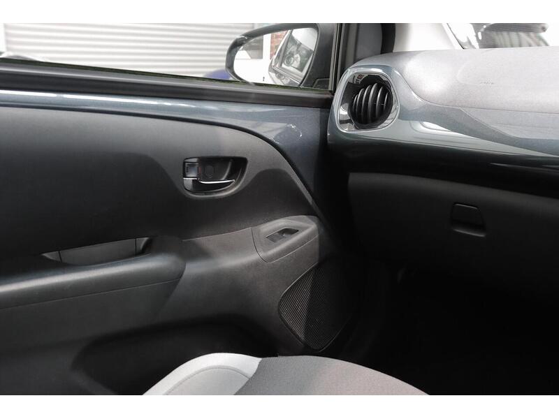 Toyota AYGO 1.0 VVT-i x-press Euro 6 5dr - U121