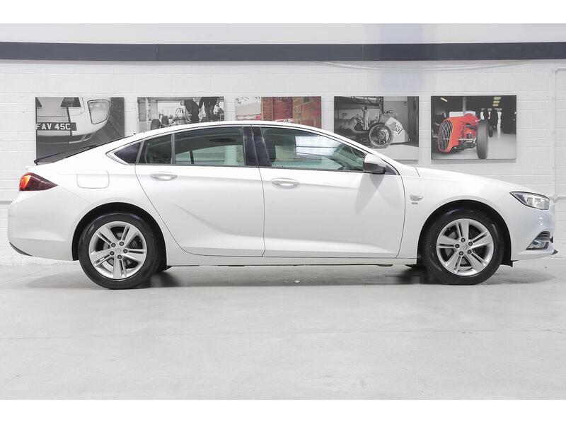 Vauxhall Insignia 1.6 Turbo D ecoTEC SRi Nav Grand Sport Euro 6 (s/s) 5dr - U131