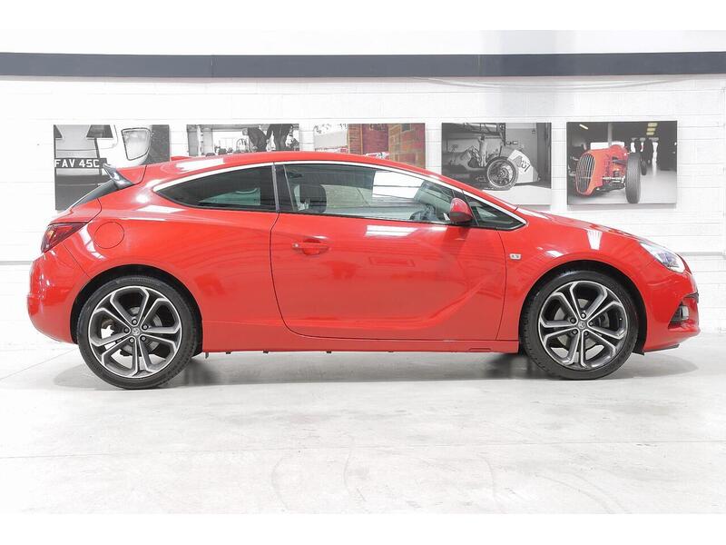 Vauxhall Astra GTC 1.6 CDTi ecoFLEX Limited Edition Euro 6 (s/s) 3dr - U136