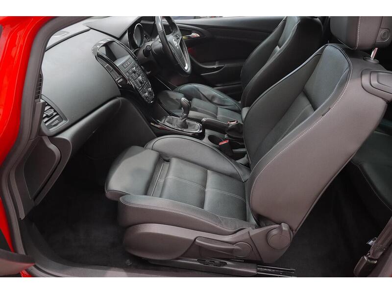 Vauxhall Astra GTC 1.6 CDTi ecoFLEX Limited Edition Euro 6 (s/s) 3dr - U136
