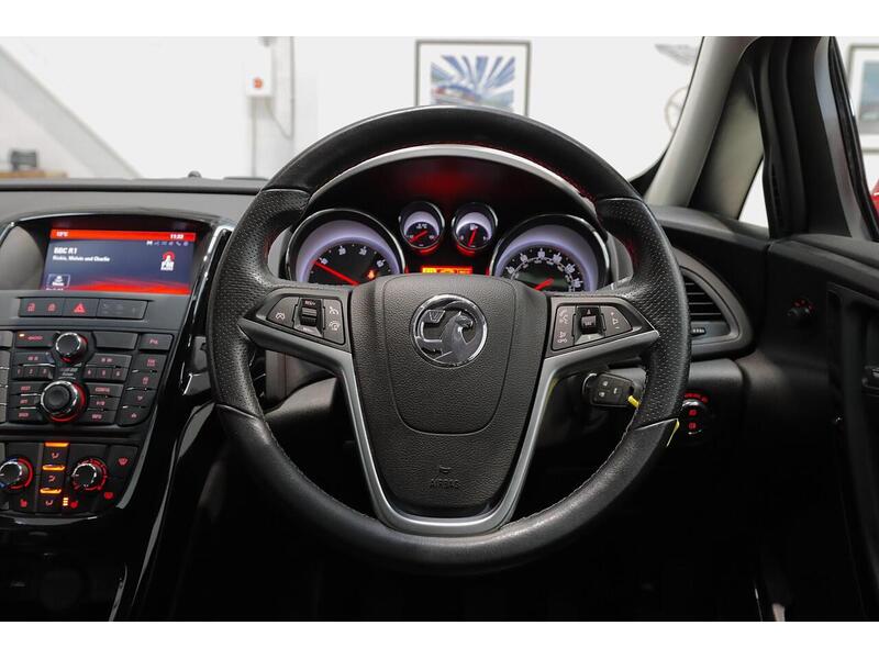 Vauxhall Astra GTC 1.6 CDTi ecoFLEX Limited Edition Euro 6 (s/s) 3dr - U136