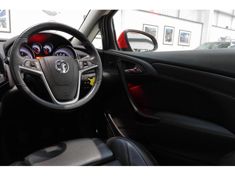 Vauxhall Astra GTC 1.6 CDTi ecoFLEX Limited Edition Euro 6 (s/s) 3dr - U136