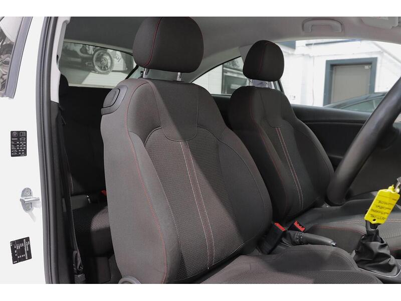 Vauxhall Corsa 1.4i ecoTEC Griffin Euro 6 3dr - U142