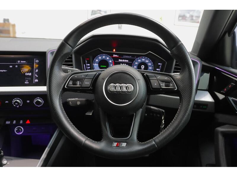 Audi A1 1.0 TFSI 30 S line Sportback Euro 6 (s/s) 5dr - U144