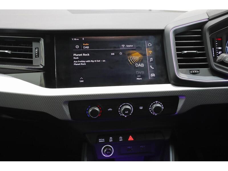 Audi A1 1.0 TFSI 30 S line Sportback Euro 6 (s/s) 5dr - U144