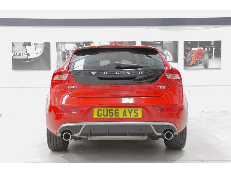 Volvo V40 2.0 T2 R-Design Euro 6 (s/s) 5dr - U147