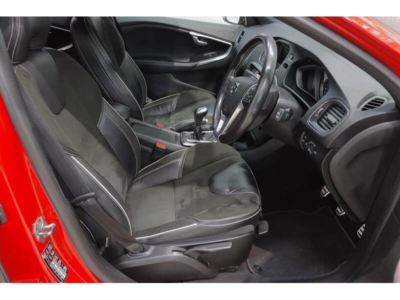 Volvo V40 2.0 T2 R-Design Euro 6 (s/s) 5dr - U147