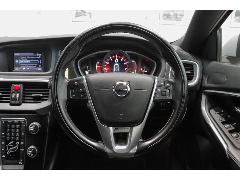Volvo V40 2.0 T2 R-Design Euro 6 (s/s) 5dr - U147