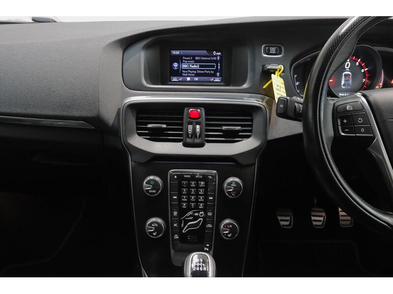 Volvo V40 2.0 T2 R-Design Euro 6 (s/s) 5dr - U147