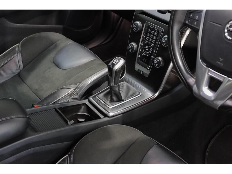 Volvo V40 2.0 T2 R-Design Euro 6 (s/s) 5dr - U147