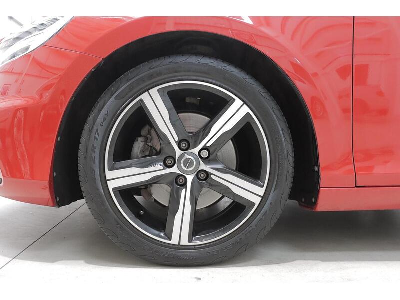 Volvo V40 2.0 T2 R-Design Euro 6 (s/s) 5dr - U147
