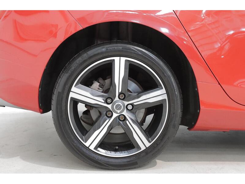 Volvo V40 2.0 T2 R-Design Euro 6 (s/s) 5dr - U147