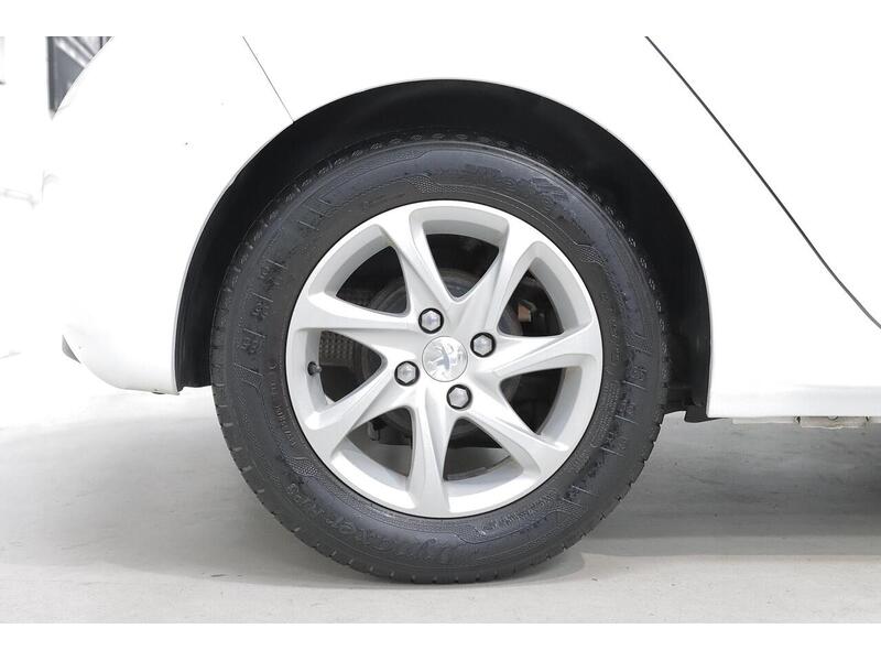 Peugeot 208 1.2 PureTech Active Euro 6 (s/s) 5dr - U151
