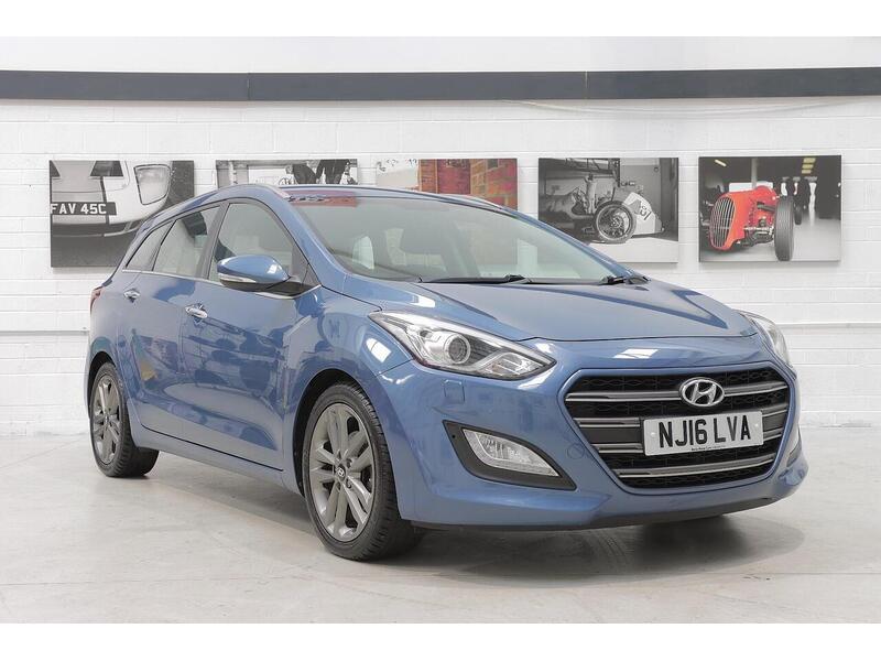 Hyundai i30 1.6 CRDi Blue Drive Premium Tourer Euro 6 (s/s) 5dr - U154