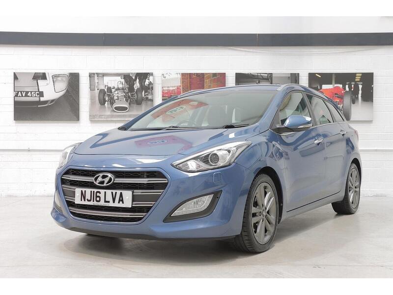 Hyundai i30 1.6 CRDi Blue Drive Premium Tourer Euro 6 (s/s) 5dr - U154