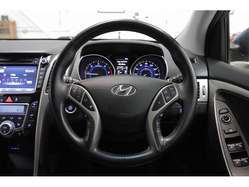 Hyundai i30 1.6 CRDi Blue Drive Premium Tourer Euro 6 (s/s) 5dr - U154