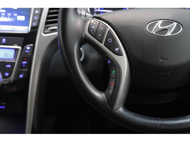 Hyundai i30 1.6 CRDi Blue Drive Premium Tourer Euro 6 (s/s) 5dr - U154