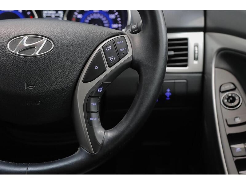 Hyundai i30 1.6 CRDi Blue Drive Premium Tourer Euro 6 (s/s) 5dr - U154