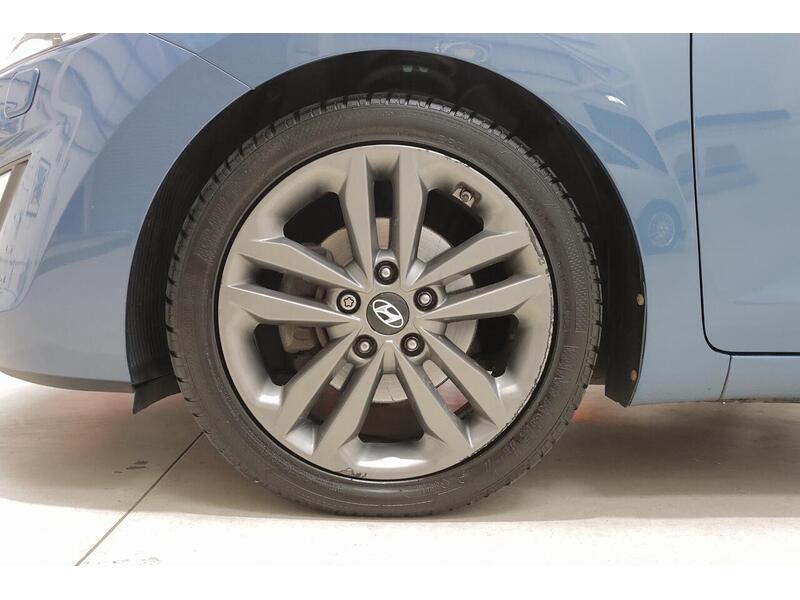 Hyundai i30 1.6 CRDi Blue Drive Premium Tourer Euro 6 (s/s) 5dr - U154