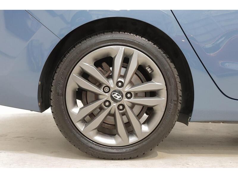 Hyundai i30 1.6 CRDi Blue Drive Premium Tourer Euro 6 (s/s) 5dr - U154