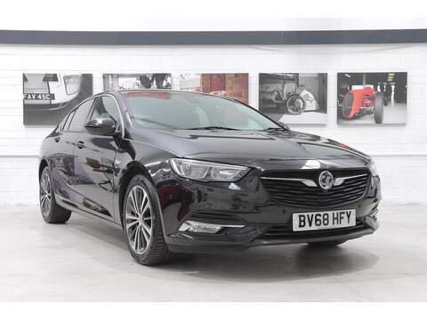 Vauxhall Insignia Insignia SRi Nav Hatchback 1 Manual Diesel