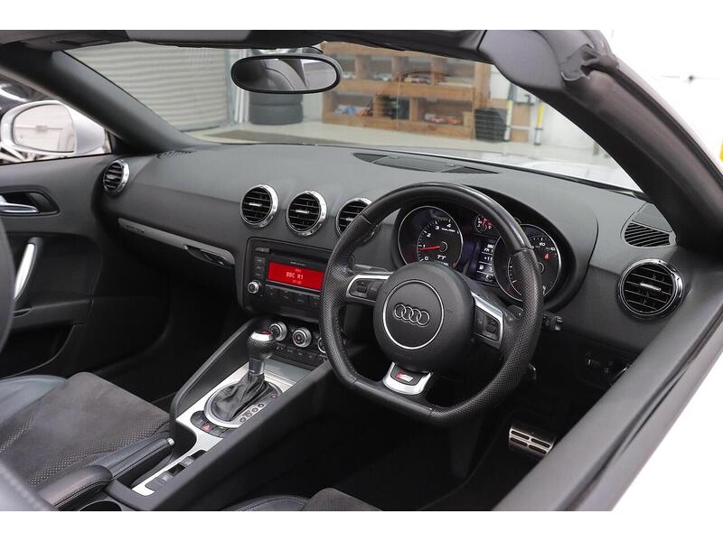 Audi TT 2.0 TFSI S line Roadster S Tronic quattro Euro 5 (s/s) 2dr - U159