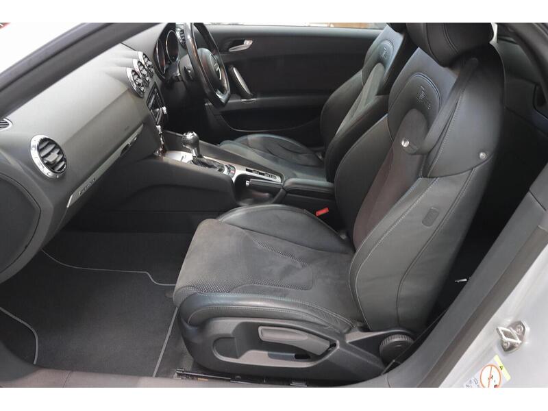 Audi TT 2.0 TFSI S line Roadster S Tronic quattro Euro 5 (s/s) 2dr - U159