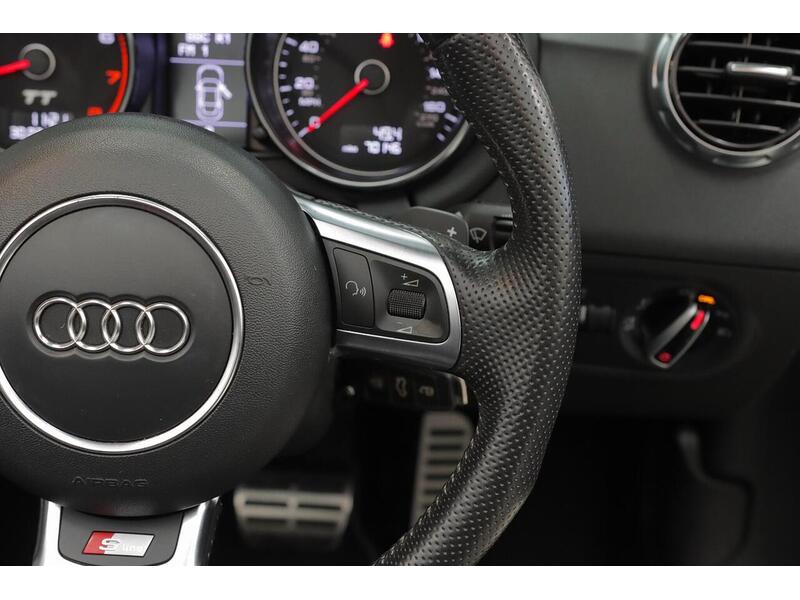 Audi TT 2.0 TFSI S line Roadster S Tronic quattro Euro 5 (s/s) 2dr - U159