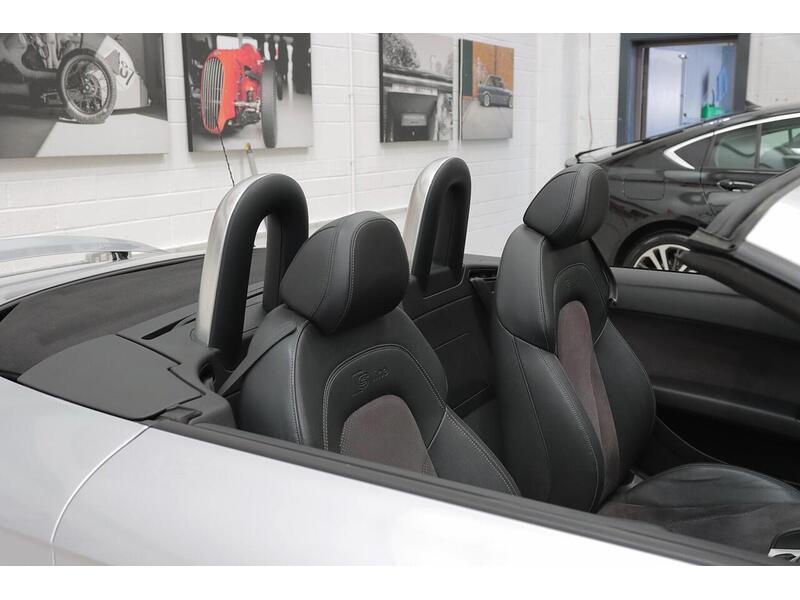 Audi TT 2.0 TFSI S line Roadster S Tronic quattro Euro 5 (s/s) 2dr - U159