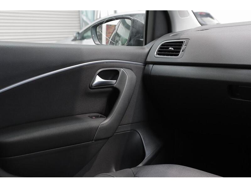 Volkswagen Polo 1.0 BlueMotion Tech Match Euro 6 (s/s) 5dr - U162