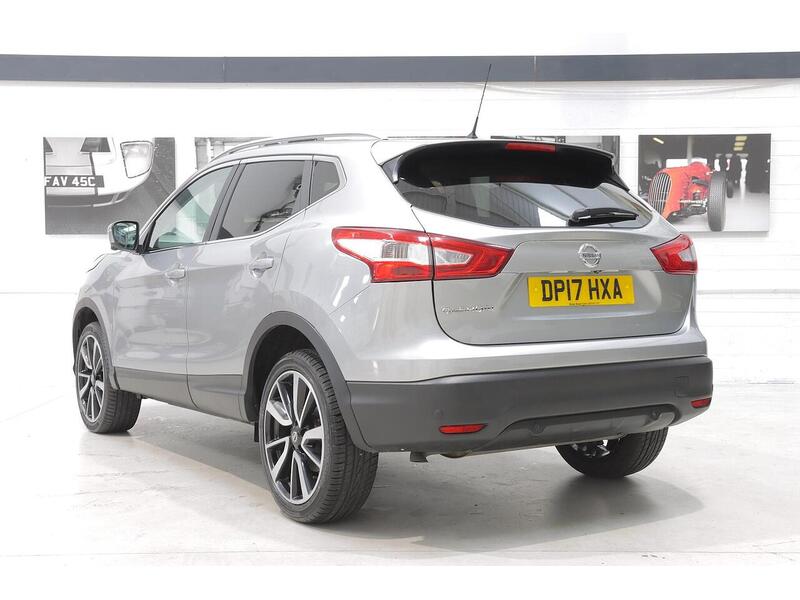 Nissan Qashqai 1.5 dCi Tekna SUV 5dr Diesel Manual 2WD Euro 6 (s/s) (110 ps) - U173