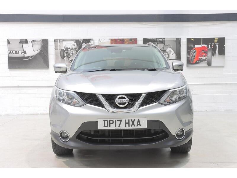 Nissan Qashqai 1.5 dCi Tekna SUV 5dr Diesel Manual 2WD Euro 6 (s/s) (110 ps) - U173