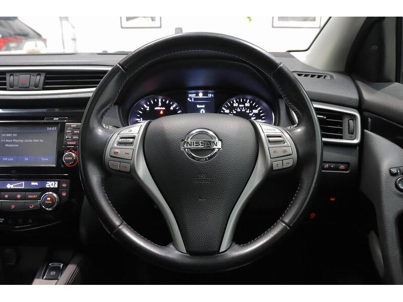 Nissan Qashqai 1.5 dCi Tekna SUV 5dr Diesel Manual 2WD Euro 6 (s/s) (110 ps) - U173