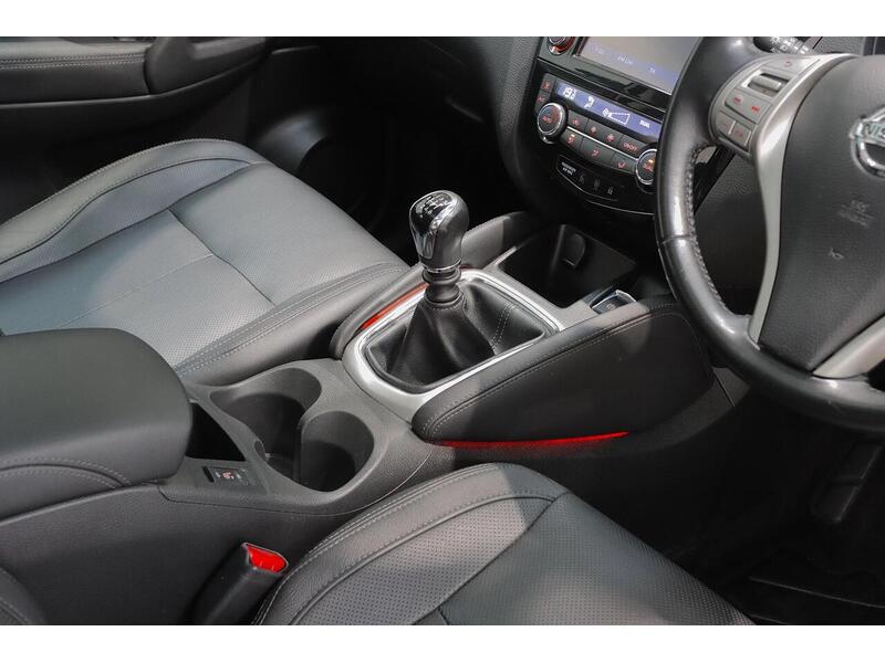 Nissan Qashqai 1.5 dCi Tekna SUV 5dr Diesel Manual 2WD Euro 6 (s/s) (110 ps) - U173