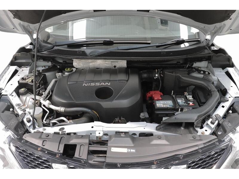 Nissan Qashqai 1.5 dCi Tekna SUV 5dr Diesel Manual 2WD Euro 6 (s/s) (110 ps) - U173