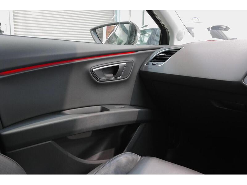 SEAT Leon 2.0 TDI XCELLENCE Technology Hatchback 5dr Diesel Manual Euro 6 (s/s) (184 ps) - U181