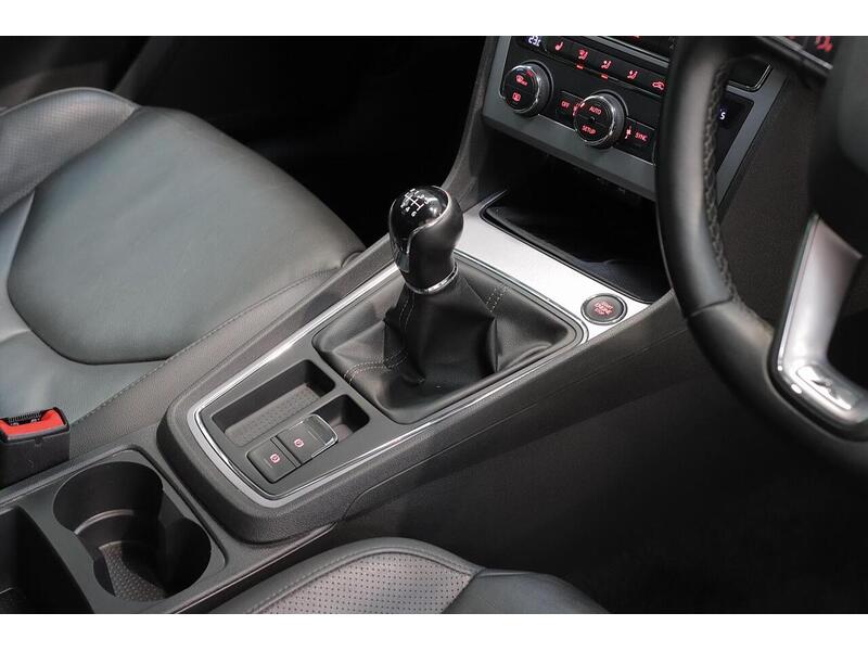 SEAT Leon 2.0 TDI XCELLENCE Technology Hatchback 5dr Diesel Manual Euro 6 (s/s) (184 ps) - U181