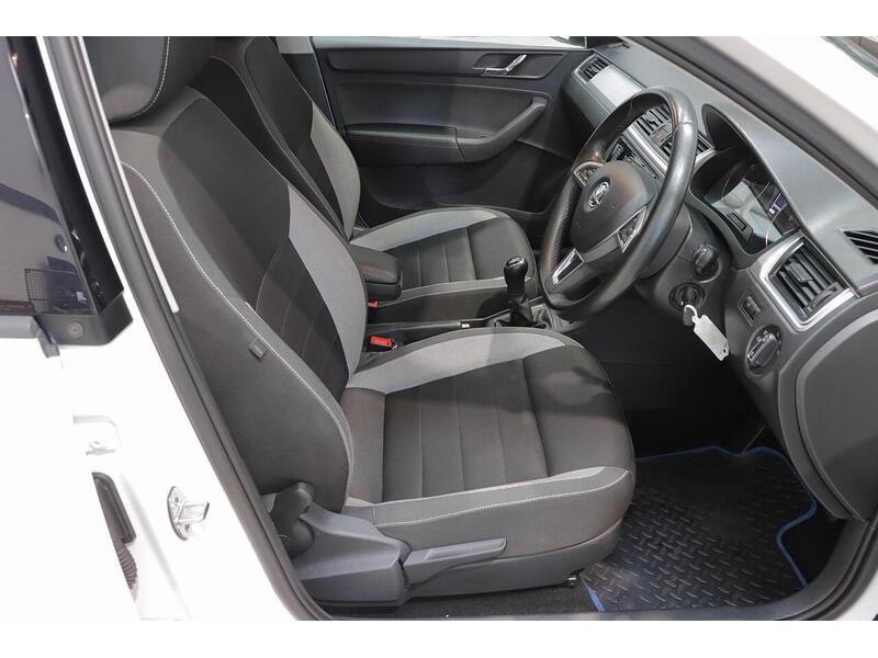 Skoda Rapid Spaceback 1.2 TSI SE Tech Euro 6 (s/s) 5dr - U185