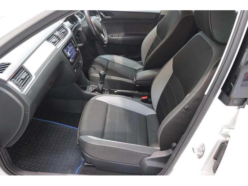 Skoda Rapid Spaceback 1.2 TSI SE Tech Euro 6 (s/s) 5dr - U185