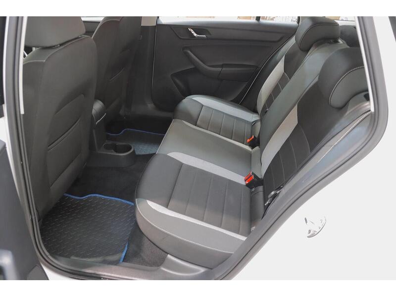 Skoda Rapid Spaceback 1.2 TSI SE Tech Euro 6 (s/s) 5dr - U185