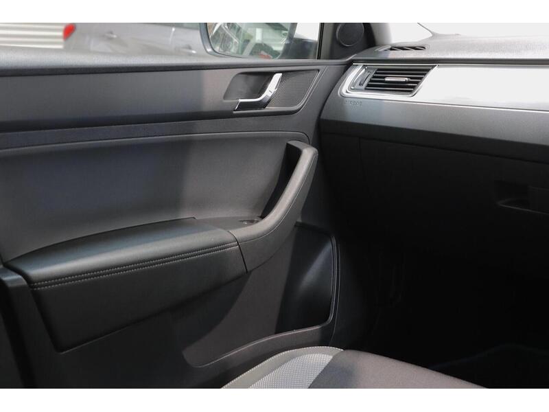 Skoda Rapid Spaceback 1.2 TSI SE Tech Euro 6 (s/s) 5dr - U185
