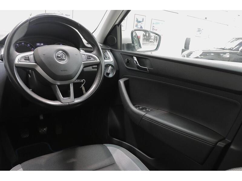 Skoda Rapid Spaceback 1.2 TSI SE Tech Euro 6 (s/s) 5dr - U185